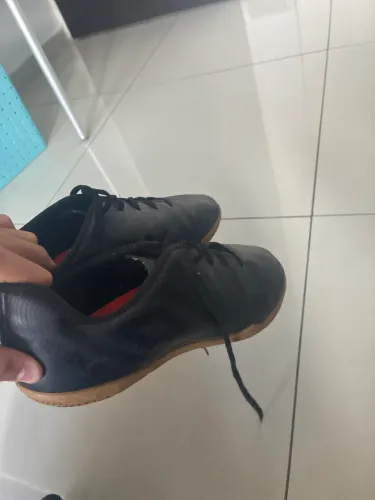 Chuteira umbro órbit preta