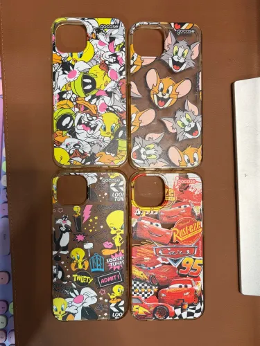 Capinhas GoCase IPhone 13