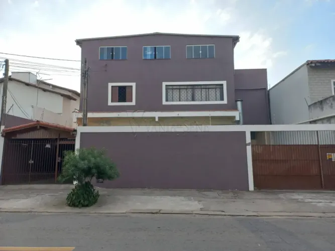 CASA EM PISO SUPERIOR PARA LOCAÇÃO 4 DORMITÓRIOS PALMEIRAS DE SÃO JOSÉ