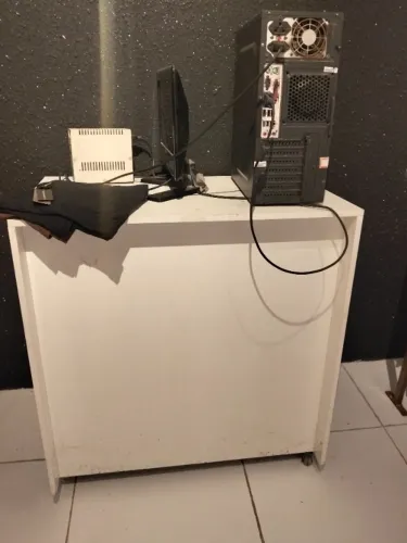 Balcão simples com gaveta