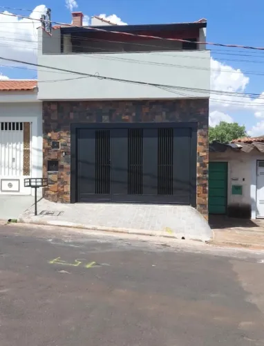 Vendo casa no Educando prox ao Atacadão! DESOCUPADO pronta para morar