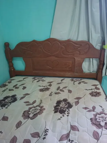 Cama casal com colchão 