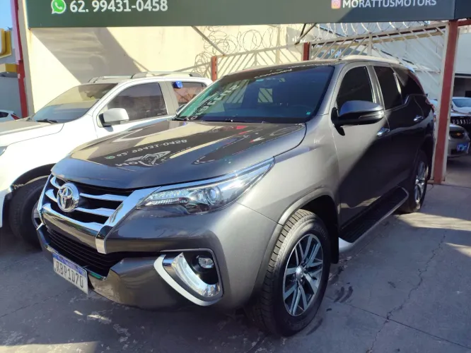 Toyota Hilux SW4 SRX 4X4 2.8 TDI 16V Dies. Aut. 2020