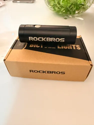 Lanterna Rockbros R1 - R$ 100,00
