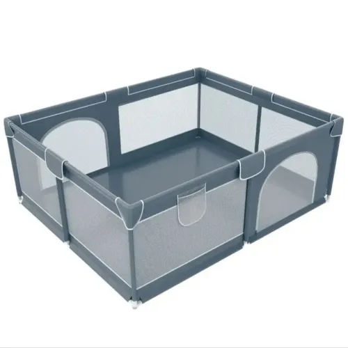 Cercado e casa piscina de bolinha 