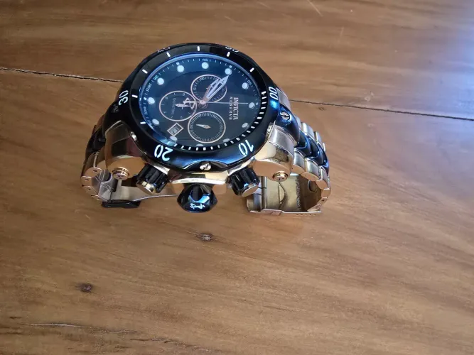 Relógio invicta reserve venom