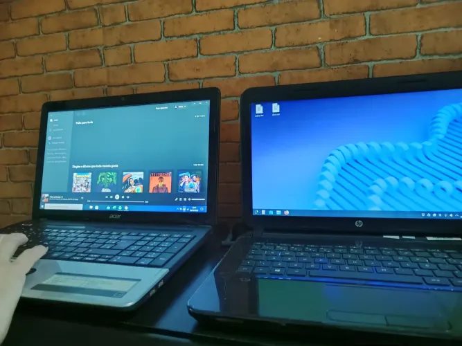 Laptop - 02 com preço de 01!