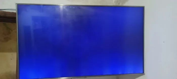 TV LG 55" 4K UHD Smart Usada c/defeito