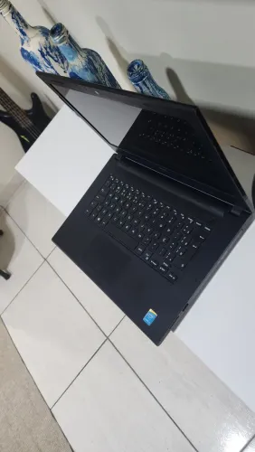 Dell i3 08 gb SSD 256 excelente estado bateria está ruim