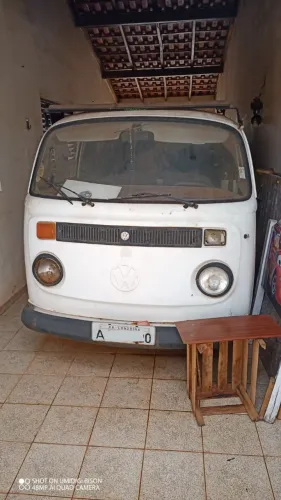 Volkswagen Kombi Standard/ Luxo/ Serie Prata (álcool) 1986