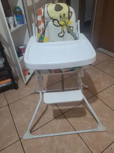 Cadeirinha de alimentação 