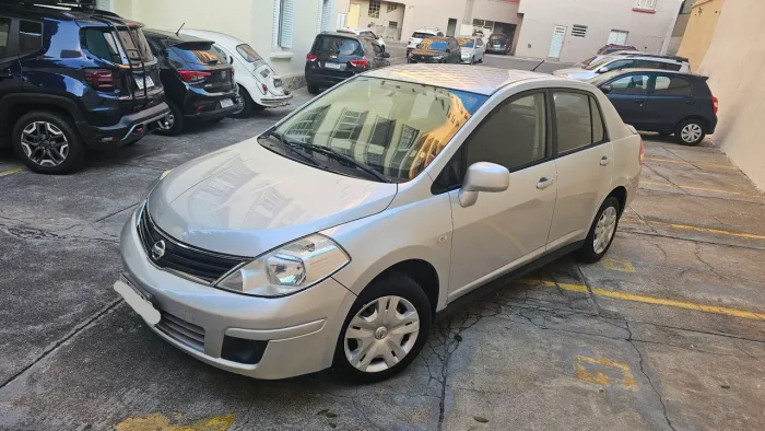 Nissan Tiida Sedan 1.8 16V Flex Fuel 4P 2012