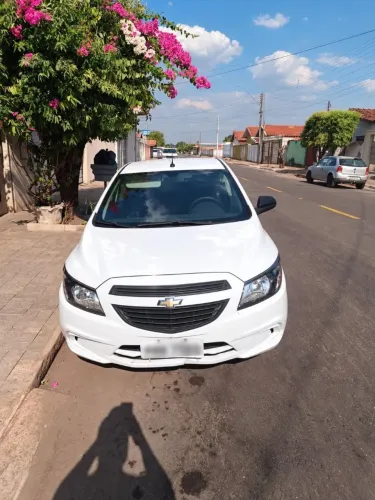 Chevrolet Onix JOY HATCH 1.0 8V FLEX MEC. 4P 2019