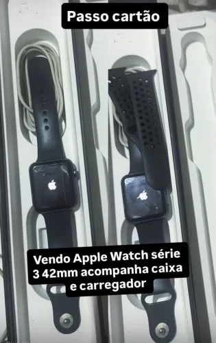 Apple Watch série 3 com um leve risco na tela