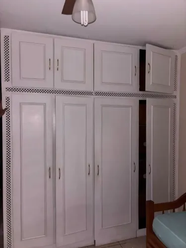 Armário madeira