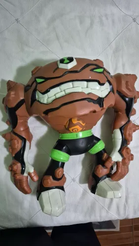 Vendo bonecos ben 10