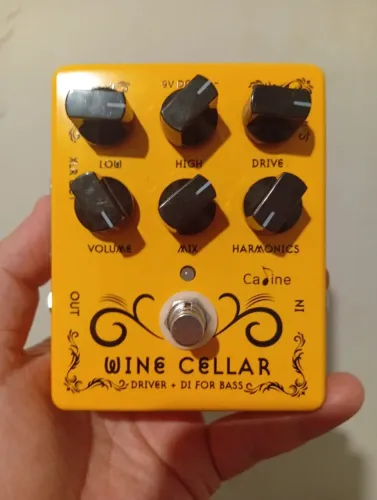 Pedal Drive para Baixo Caline Wine Cellar Driver Preamp