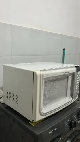 Vende se microondas higienizado e conservado!!!