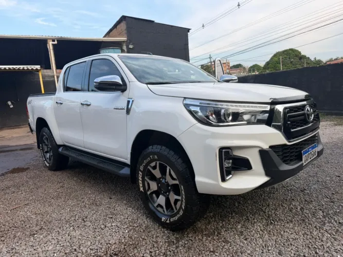 Toyota Hilux CD SRX 4X4 2.8 TDI 16V Diesel Aut. 2019