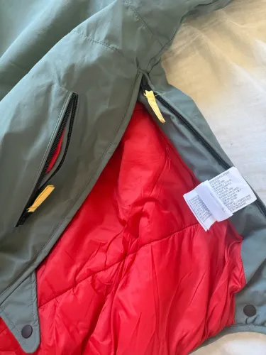 Zara puffer jacket com zíper