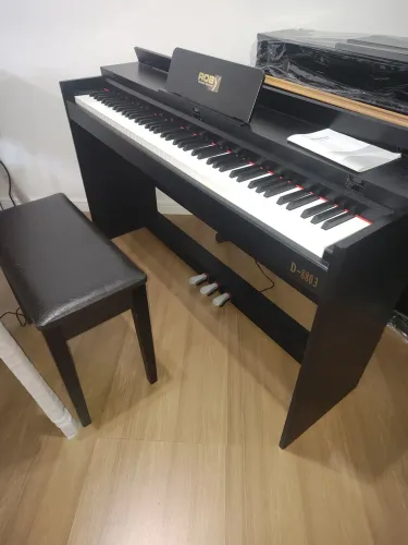 piano digital roby