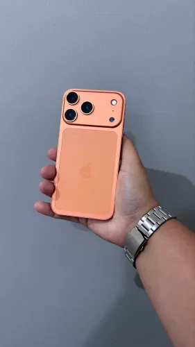 XR NA CARCAÇA DO 17 PRO