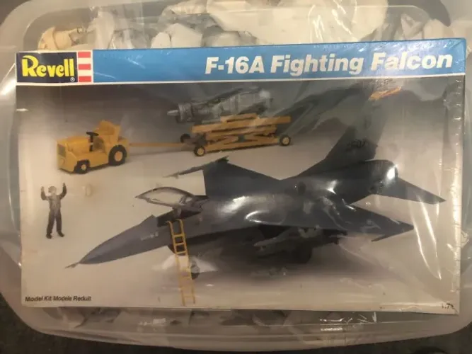 Kit de montar Revell - F-16A FIGHTING FALCON