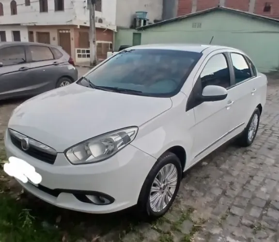 Fiat Grand Siena Essence 1.6 Flex 16V 2015