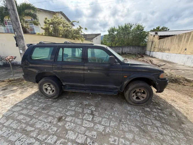 Mitsubishi Pajero Sport 3.0 4X2 V6 Mec./aut. 2000