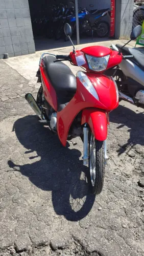 HONDA BIZ 125 VERMELHA 2013 Shalon veículos Cariacica 