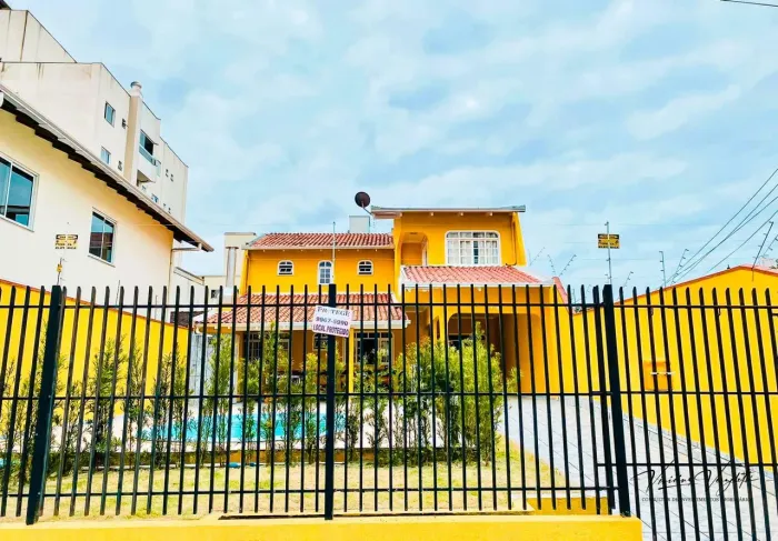 Casa para Locação em Balneário Camboriú, Nações, 4 dormitórios, 1 suíte, 3 banheiros, 4 va