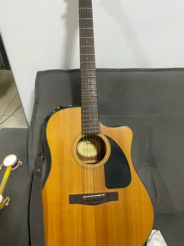 Violão Fender CD-100 CE
