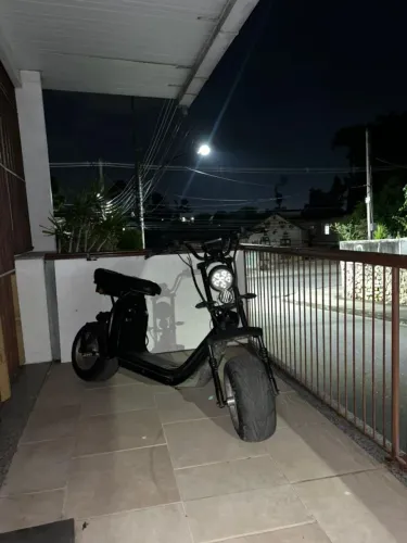 Vendo ou troco em uma moto com algumas voltas minhas