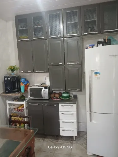 URGENTE - VENDO ARMÁRIO DE COZINHA