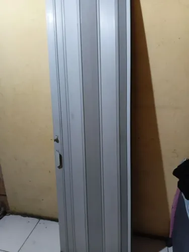 Porta safonada para banheiro 