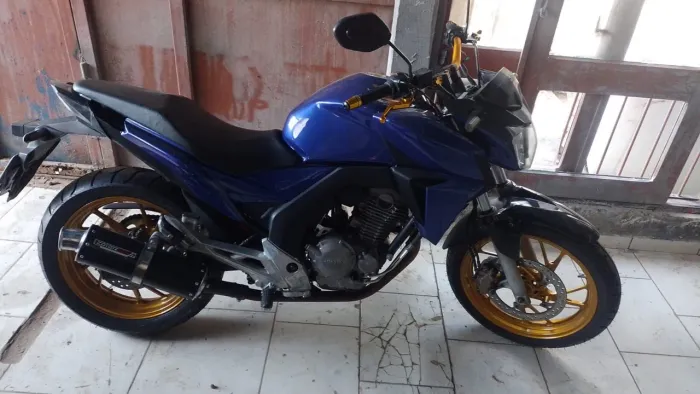 CB twister ano 2018 modelo 2019