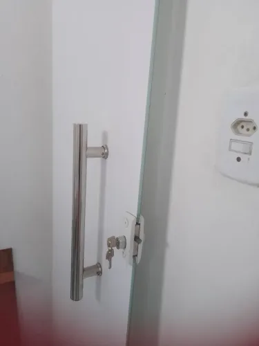 Porta de vidro 60 centímetros 