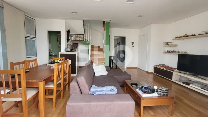 Cobertura à venda em Perdizes com 4 dormitórios e 3 vagas - 215 m²