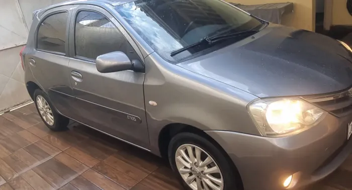 Toyota Etios XLS 1.5 Flex 16V 5P Mec. 2013
