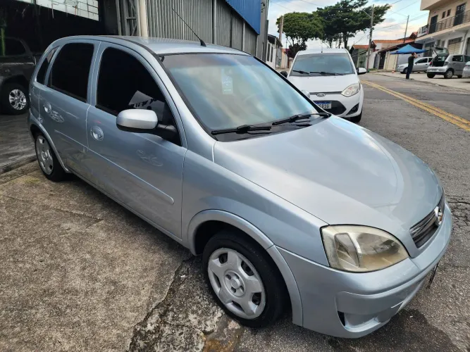 Chevrolet Corsa Hat. Premium 1.4 8V Econoflex 5P 2009