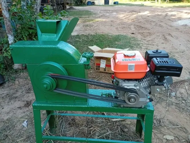 Forrageira Revisada com Motor 7 HP Zero - Pronta pra Uso