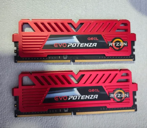 Memoria ram 16GB DDR4. GeIL EVO POTENZA.
