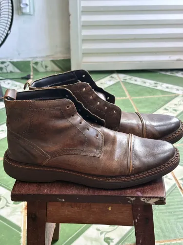 Botas masculina em couro 