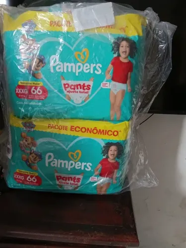 VENDO 2 PACOTES DE FRALDAS NOVOS XXXG