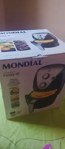 Vendo airfryer IV mondial nova com nota fiscal