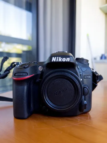 Nikon D7100 - Apenas 6.745 cliques + Kit Completo