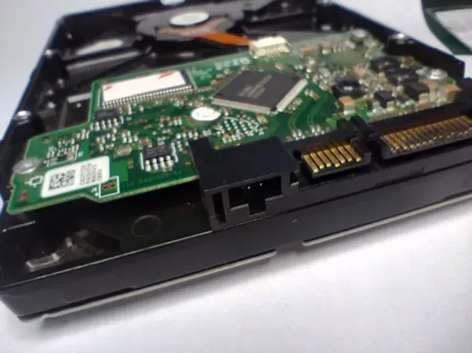 HD HITACHI CINEMASTAR 500GB 7200RPM PARA PC (EXCELENTE ESTADO)