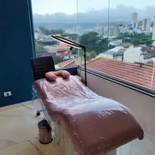 Aluga-se maca em salão de beleza próximo ao centro de Valinhos