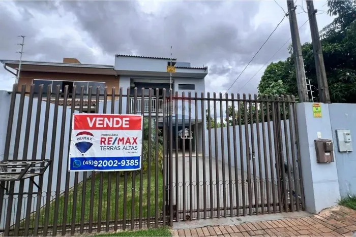 Sobrado Moderno 4 Quartos em Santa Cruz, Imperdível!