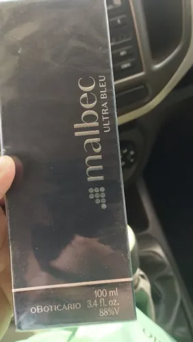 Vendo perfume Malbec ultra blue